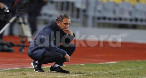 القيعي: الأهلي وفر للاسارتي "لبن العصفور".. وهناك عمل شاق في السلة واليد 